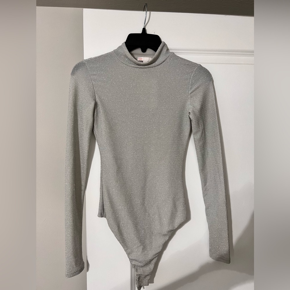 GB by Gianni Bini fr Dillard’s NWT Silver Sparkle Long Sleeve Mock Neck Bodysuit